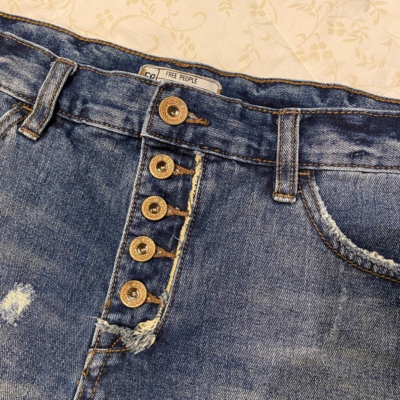 Free People Jillian Runaway Cutoff Button Fly Jean Shorts - Picture 4 of 6